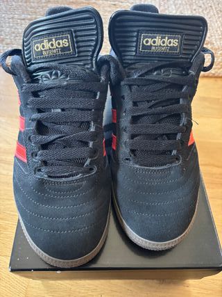 Zapatillas Adidas Busenitz Negras y Rojas