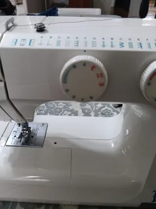 Macchina da cucire Necchi Brio semi professionale