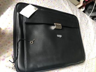 Maletin Samsonite NUEVO piel con llave de 200 euro