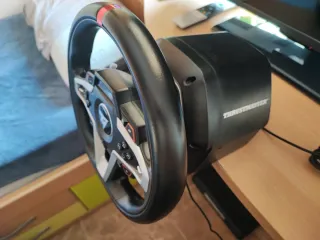 Volante Thrustmaster T248 PS4/PS5/PC
