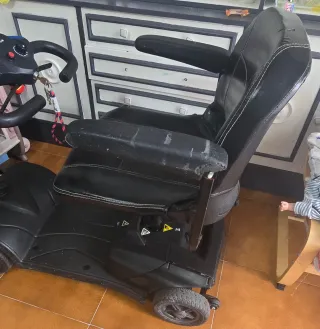 SCOOTERS SILLA DE RUEDAS ELÉCTRICA