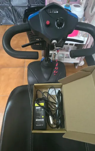 SCOOTERS SILLA DE RUEDAS ELÉCTRICA