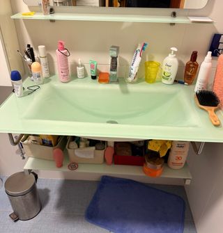 Mueble lavabo cristal verde con grifo