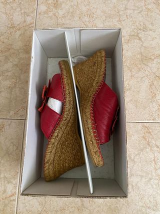 Sandalias Aedo Piel Rojas Talla 37