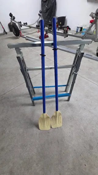 2 Remos azules de 1.10 para barco inchable.