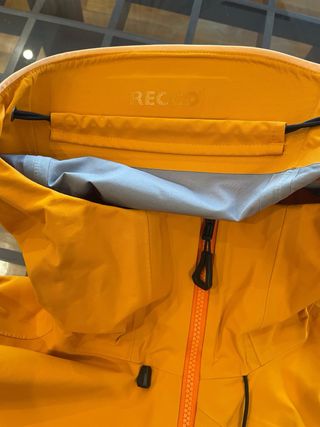 Chubasquero Helly Hansen BAJADO DE PRECIO!!