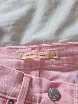 Pantalón vaquero fino rosa Talla 27