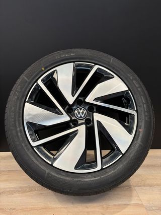 Llanta Original VW 20 con Neumático