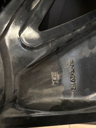 Llanta Original VW 20 con Neumático