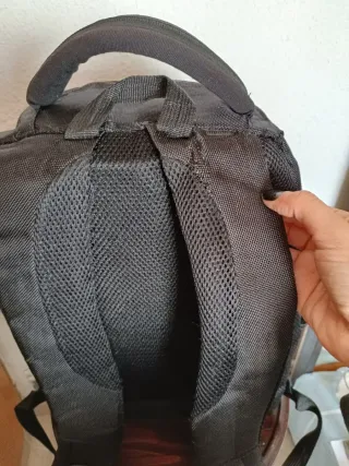 Mochila negra 3 compartimentos