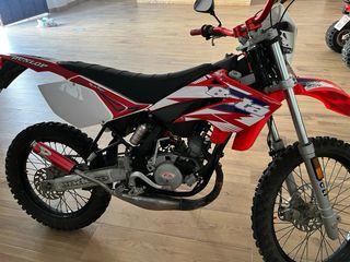 Beta RRT Enduro Roja y Blanca