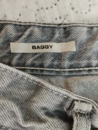 Pantalón gris BAGGY Pull&Bear