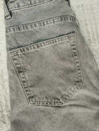 Pantalón gris BAGGY Pull&Bear