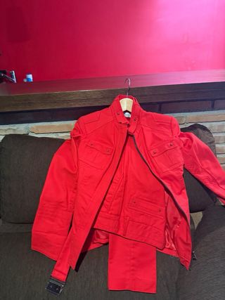 Traje Rojo Zara