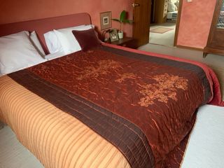 Colcha Oriental Reversible Muy Abriga