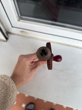 Taladro de mano antiguo