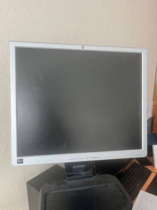 Monitores VGA de 15" 17" y 19"