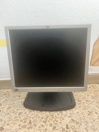 Monitores VGA de 15" 17" y 19"
