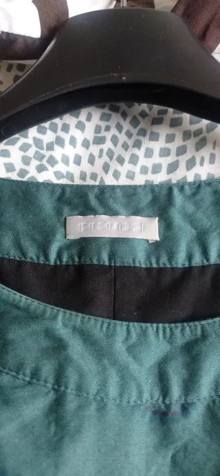 Vestido mujer sin mangas estampado.