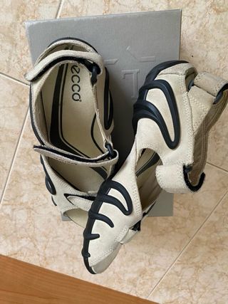 Sandalias ECCO Beige/Negro Talla 38