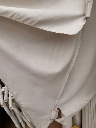 Sombrilla de terraza blanca