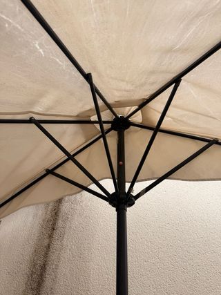 Sombrilla de terraza blanca