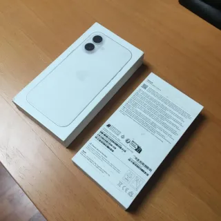 Scatola vuota iPhone 16