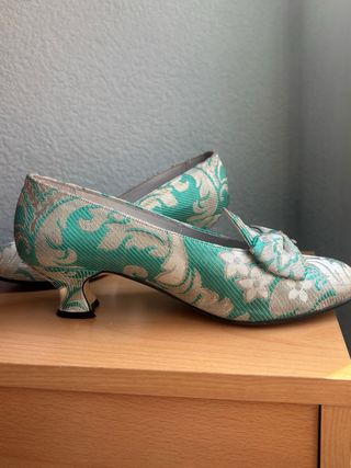 Traje de Fallera azul  y Blanco