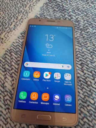 Samsung Galaxy J7 Dorado