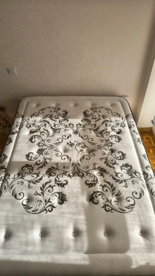 Cama IKEA Matrimonial + Colchón Dreams Queen.