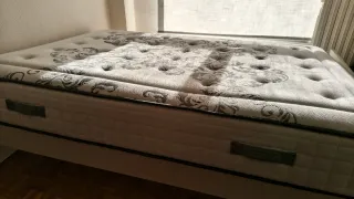 Cama IKEA Matrimonial + Colchón Dreams Queen.