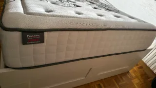 Cama IKEA Matrimonial + Colchón Dreams Queen.