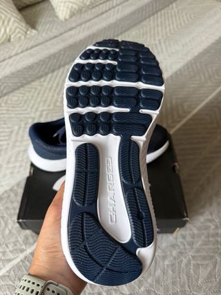 Botas Under Armour Azul y Blanco