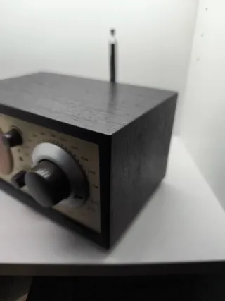 Radio Tivoli Audio Modelo One