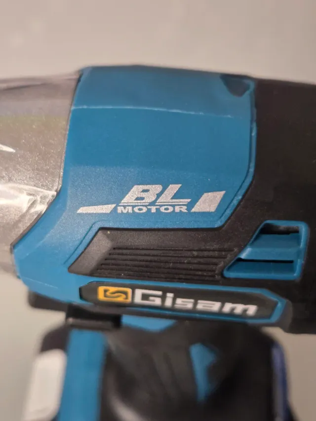 Taladro de impacto Gisam + 2 baterías y cargador