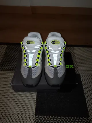 Nike Air Max 95 Gris y Verde
