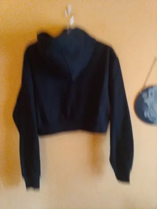 Sudadera corta Pull&Bear T.S Negra