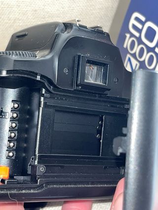 Camara reflex de carrete Canon EOS 1000F N