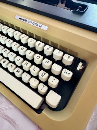 Máquina de Escribir Olivetti Lettera 40