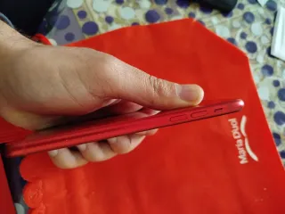 iPhone 11 Rosso con Custodie