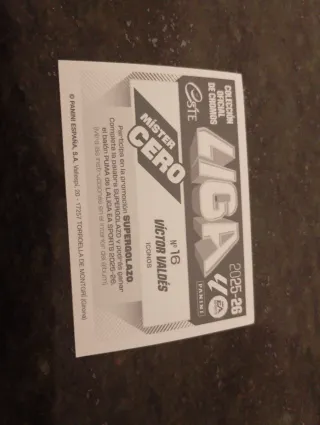 Cromo Mister Cero Víctor Valdés Panini