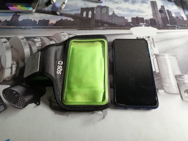 Brazalete ajustable para brazo