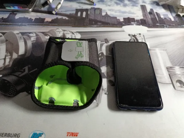 Brazalete ajustable para brazo