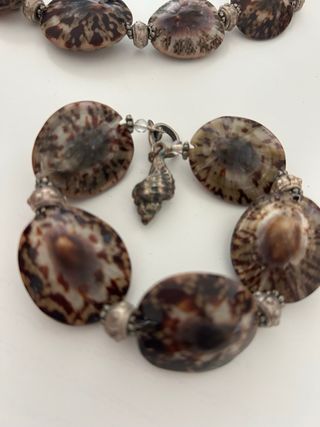 Conjunto Colgante y Pulsera Tiger Cowrie