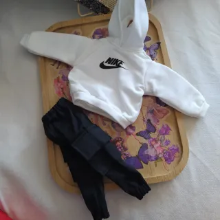 Conjunto chándal Blythe blanco Nike