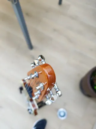 Guitarra Brian May BMG Queen