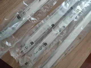 4 tiradores 100cm plateados