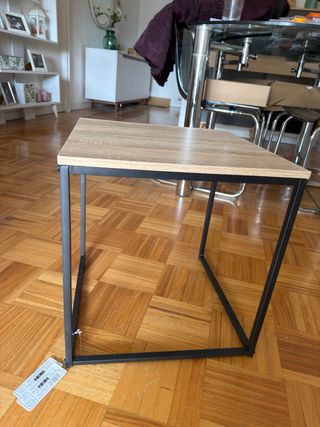 Mesa auxiliar cuadrada madera y metal