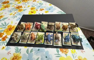 Colección Natoons Dinosaurios Dinos Huevo Kinder