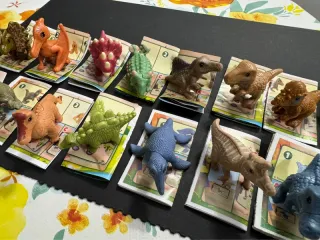 Colección Natoons Dinosaurios Dinos Huevo Kinder